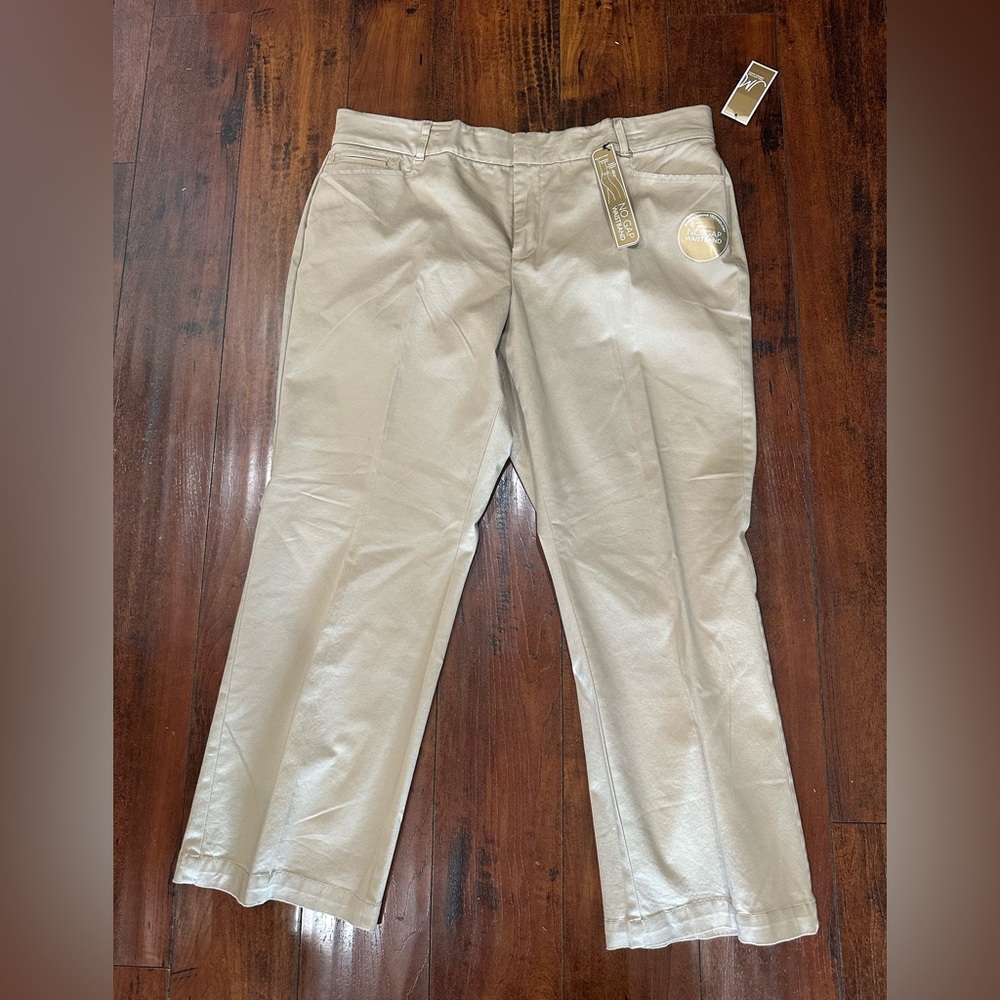 NWT JM Collections Woman 18wp tummy control khakis